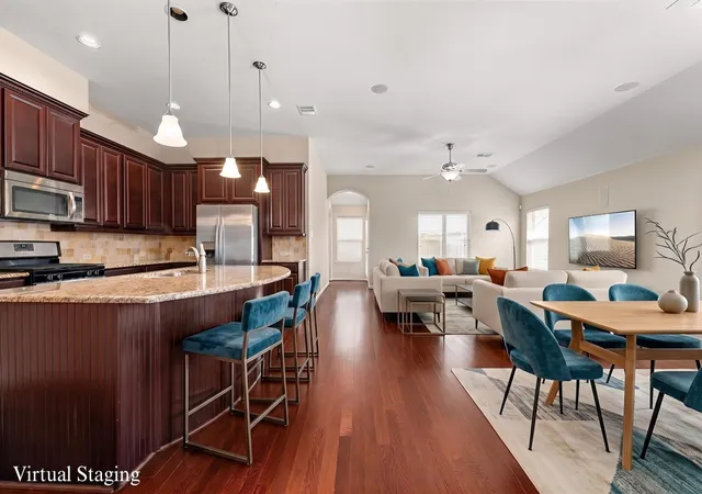 4th image of 6200 Glenn Hills Ln, League City, TX 77573 | MLS# 68513507