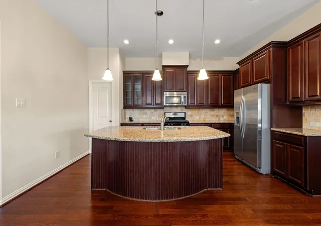 5th image of 6200 Glenn Hills Ln, League City, TX 77573 | MLS# 68513507