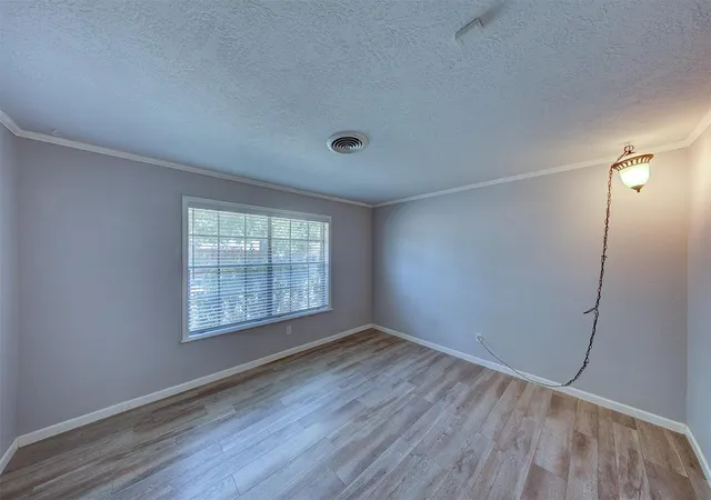 Photo 4 of Single family home for sale at 10714 Ballantine St, Houston, TX 77075 | MLS# 49862292 | Listing updated on 2026-09-09