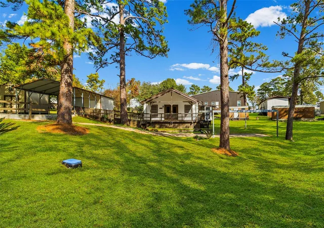3rd image of 217 Brown Ave, Onalaska, TX 77360 | MLS# 96628446