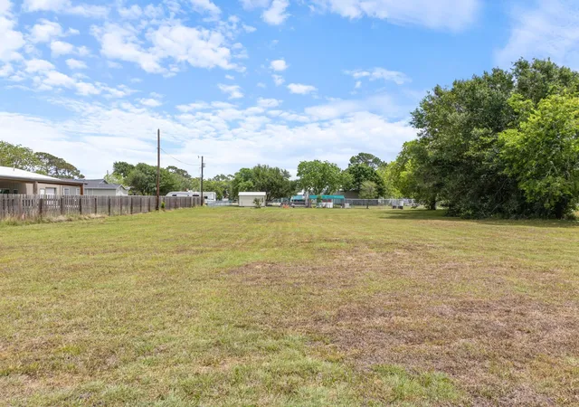Homes for sale in Palacios, TX | 1714 Ruthven St, Palacios, TX 77465 | MLS# 13921813
