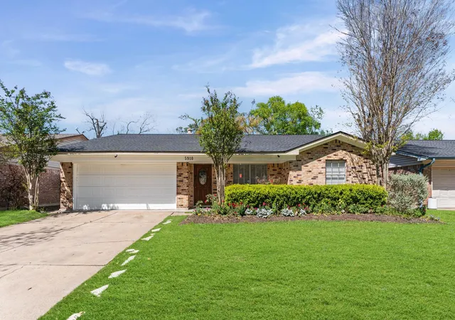 Photo 1 of Single family home for sale at 5910 Jim St, Houston, TX 77092 | MLS# 39770475 | Listing updated on 2026-09-19