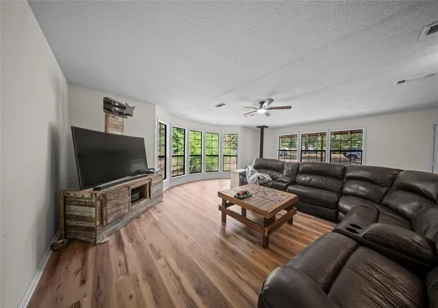Photo 2 of Single family home for sale at 130 Hilltop Loop, Lufkin, TX 75904 | MLS# 13600777 | Listing updated on 2026-09-12