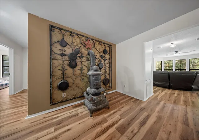 Photo 4 of Single family home for sale at 130 Hilltop Loop, Lufkin, TX 75904 | MLS# 13600777 | Listing updated on 2026-09-12