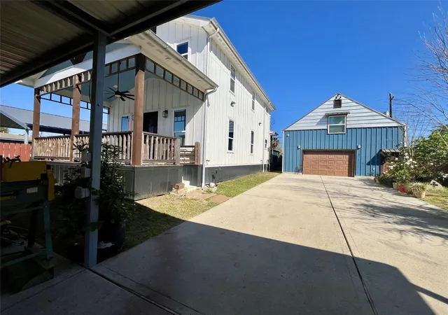 Photo 3 of Single family home for sale at 13505 Orleans St, Houston, TX 77015 | MLS# 81484057 | Listing updated on 2026-09-23