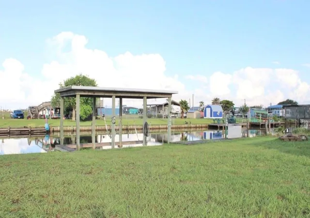 1st image of 459 Hall Ave, Bay City, TX 77414 | MLS# 51928453