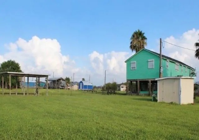 7th image of 459 Hall Ave, Bay City, TX 77414 | MLS# 51928453