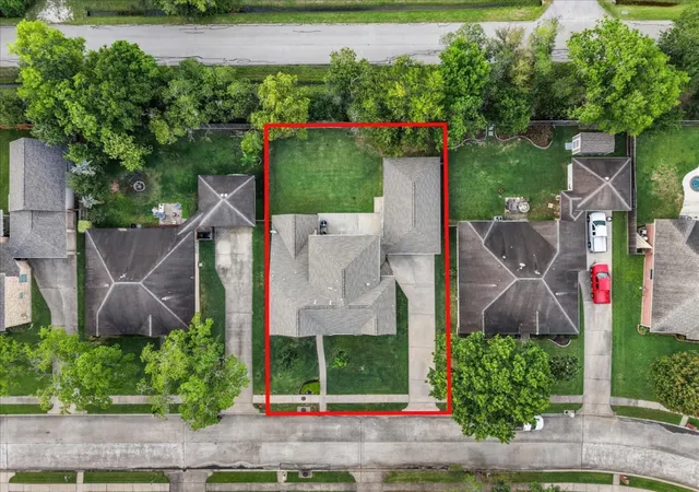 Photo 3 of Single family home for sale at 2112 Indian Blanket Dr, League City, TX 77573 | MLS# 98741683 | Listing updated on 2026-09-16