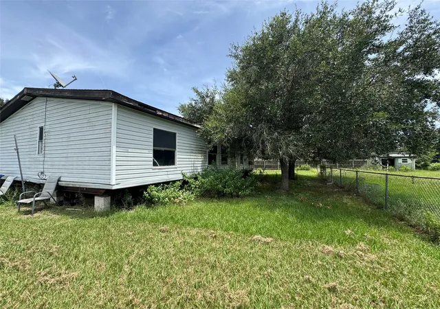 4th image of 809 Campbell Rd, Eagle Lake, TX 77434 | MLS# 37729960