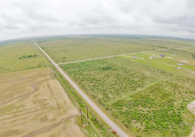 Homes for sale in Winnie, TX | 9224 Todd Rd, Winnie, TX 77665 | MLS# 89675112