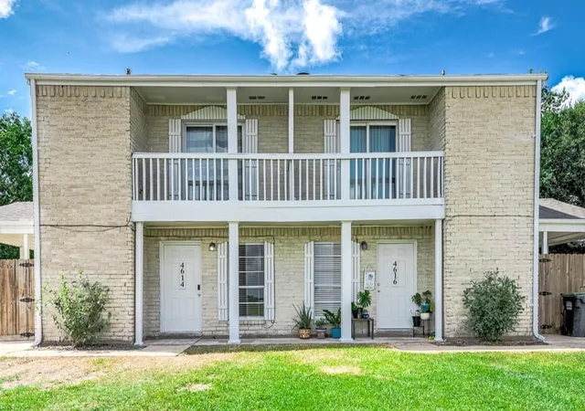 1st image of 4614 & 4616 W Orange St, Pearland, TX 77581 | MLS# 7692715