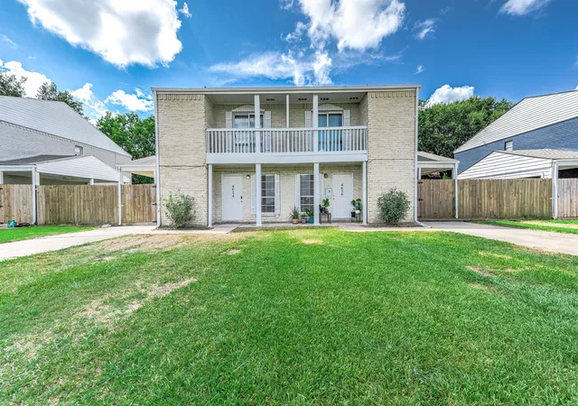 2nd image of 4614 & 4616 W Orange St, Pearland, TX 77581 | MLS# 7692715