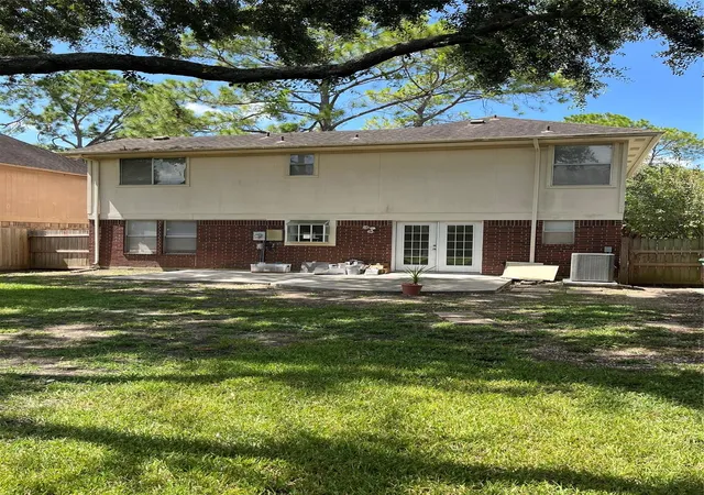2nd image of 14507 Sun Harbor Dr, Houston, TX 77062 | MLS# 42808823