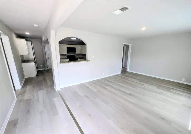 3rd image of 507 Lynn St, South Houston, TX 77587 | MLS# 66738992