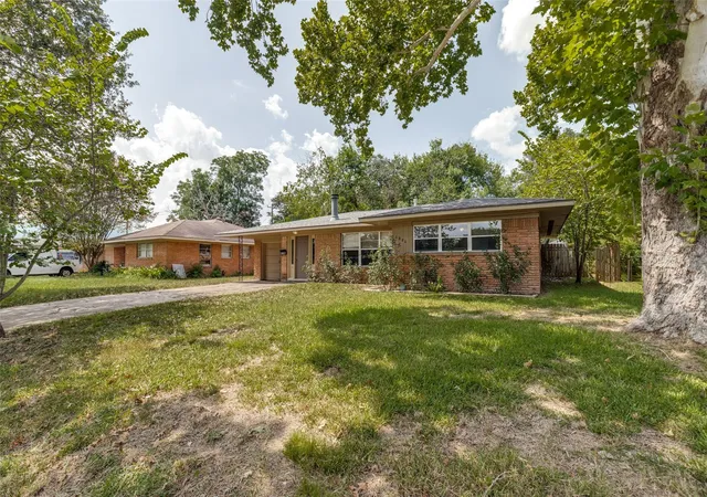 1st image of 6846 Leader St, Houston, TX 77074 | MLS# 16691934