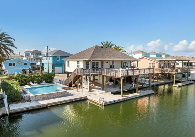 Homes for sale in Jamaica Beach, TX | 16715 Montego Way, Jamaica Beach, TX 77554 | MLS# 6488691