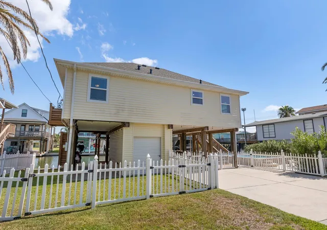 Homes for sale in Jamaica Beach, TX | 16715 Montego Way, Jamaica Beach, TX 77554 | MLS# 6488691