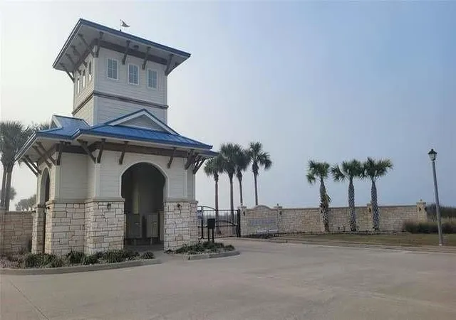 3rd image of 3313 Bay Point Dr, Palacios, TX 77465 | MLS# 36040877