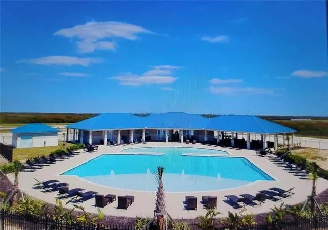 5th image of 3313 Bay Point Dr, Palacios, TX 77465 | MLS# 36040877