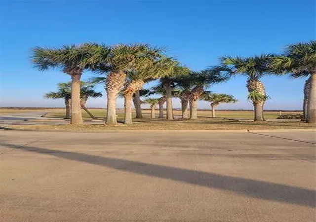 8th image of 3313 Bay Point Dr, Palacios, TX 77465 | MLS# 36040877