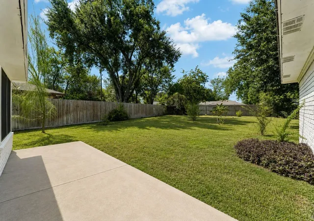 3rd image of 6123 Rena St, Houston, TX 77092 | MLS# 87028148