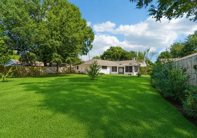 5th image of 6123 Rena St, Houston, TX 77092 | MLS# 87028148