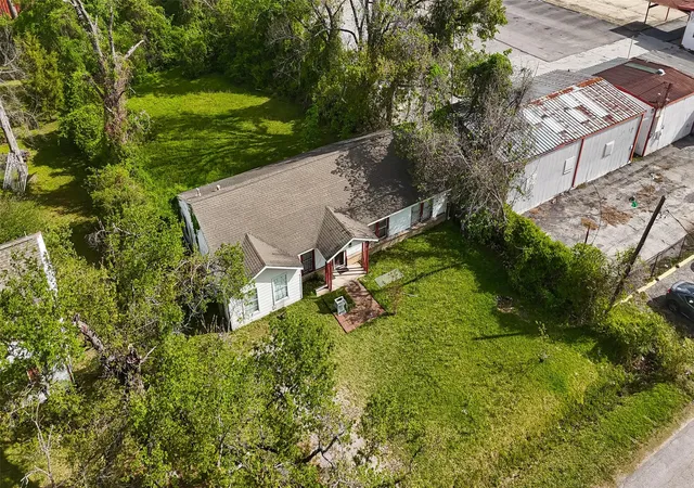Photo 4 of Land for sale at 702 Janisch Rd, Houston, TX 77018 | MLS# 40051601 | Listing updated on 2026-07-31