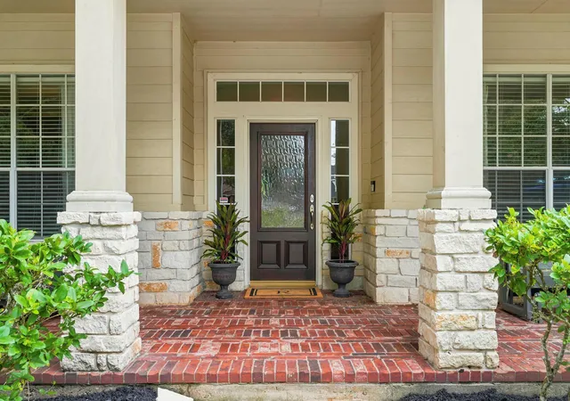 3rd image of 8310 Big Bend Dr, Sugar Land, TX 77479 | MLS# 87791775