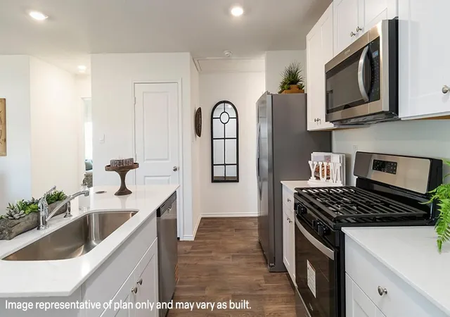 4th image of 1237 Hickory Grove St, Brenham, TX 77833 | MLS# 3531489