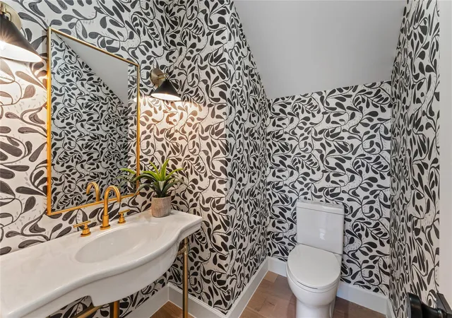 4th image of 1318 E 32Nd 1/2 St, Houston, TX 77022 | MLS# 71382883