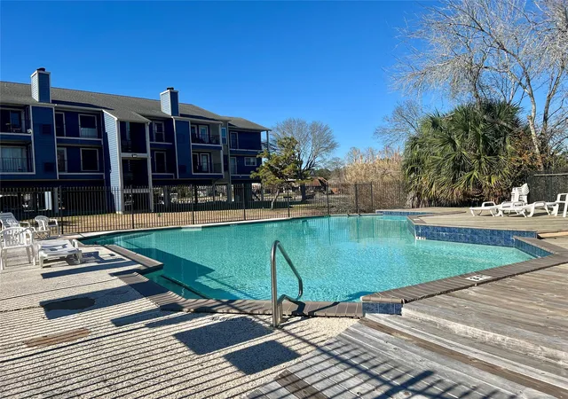 Homes for sale in Webster, TX | 18617 Egret Bay Boulevard, Webster, TX 77058 | Houzeo
