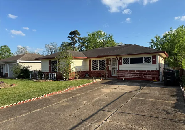 Homes for sale in Houston, TX | 8622 Othello St, Houston, TX 77029 | MLS# 79210743