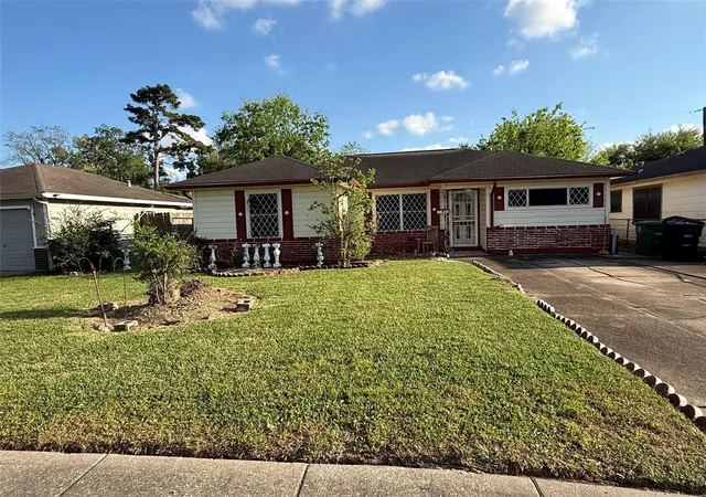 Homes for sale in Houston, TX | 8622 Othello St, Houston, TX 77029 | MLS# 79210743