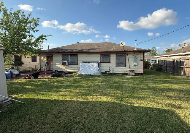 Homes for sale in Houston, TX | 8622 Othello St, Houston, TX 77029 | MLS# 79210743