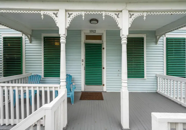 Photo 3 of Single family home for sale at 1312 Ave L, Galveston, TX 77550 | MLS# 401222 | Listing updated on 2026-10-08