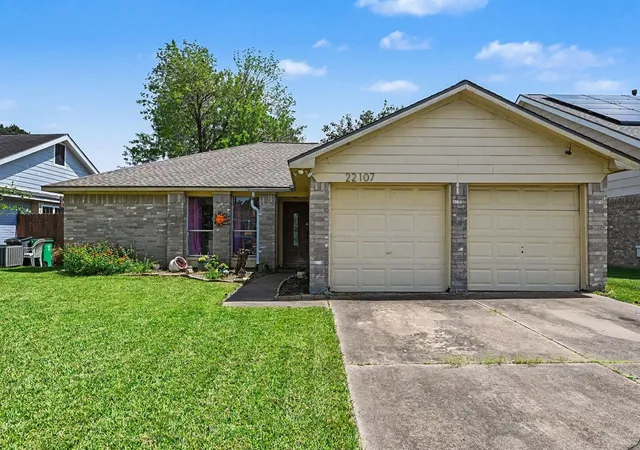Photo 3 of Single family home for sale at 22107 Kenlake Dr, Katy, TX 77450 | MLS# 68738000 | Listing updated on 2026-09-18