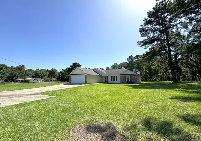 3rd image of 2910 Us-287, Doucette, TX 75942 | MLS# 71123708