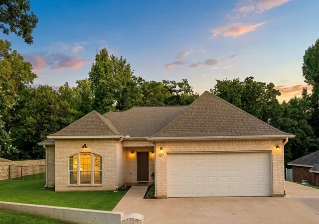 Photo 1 of Single family home for sale at 127 Boyd St, Buffalo, TX 75831 | MLS# 50534091 | Listing updated on 2026-07-22