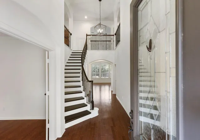 Photo 3 of Sale Pending at 71 W Canyon Wren Cir, Spring, TX 77389 | MLS# 9798665 | Listing updated on 2026-09-25