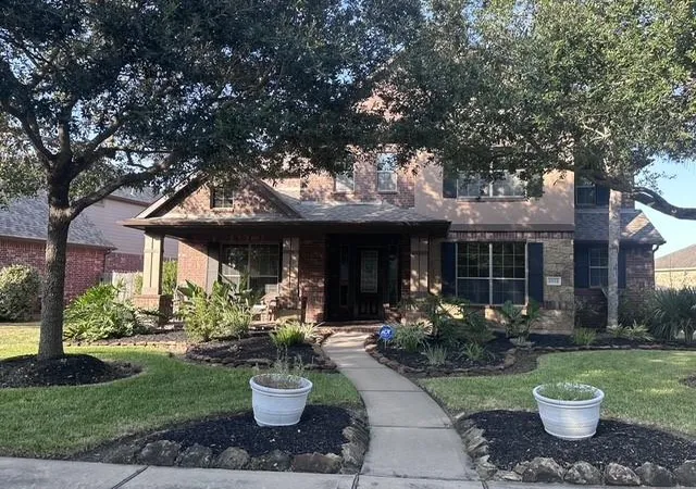 Photo 1 of Single family home for sale at 2122 Belcara Vw, League City, TX 77573 | MLS# 10488272 | Listing updated on 2026-09-10