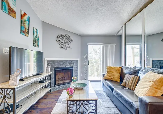 Condominium at 11201 Lynbrook Dr #3808, Houston, TX 77042 | MLS# 40386170 | | Sold on 2022-11-14