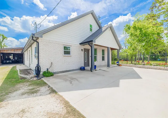 Photo 3 of Single family home for sale at 8914 Sandra St, Houston, TX 77016 | MLS# 85035984 | Listing updated on 2026-09-02