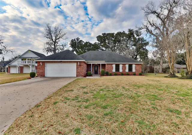 1st image of 248 Wentworth Dr, West Columbia, TX 77486 | MLS# 57587503