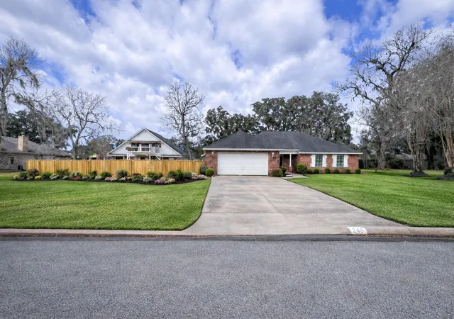 image of 248 Wentworth Dr, West Columbia, TX 77486 | MLS# 57587503