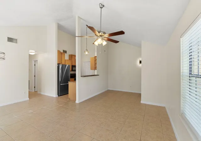 Listing Photo 4 - Condo for sale in building located at 5216 & 5218 Beaverbrook Dr, Houston, TX 77084