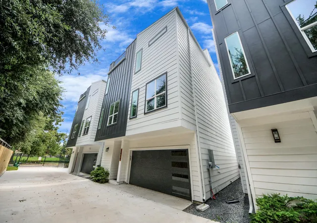 Photo 3 of Single family home for sale at 2014 Blodgett St, Houston, TX 77004 | MLS# 88622232 | Listing updated on 2026-07-07