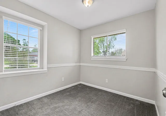 5th image of 722 N Fall Creek Dr, Houston, TX 77336 | MLS# 48137680