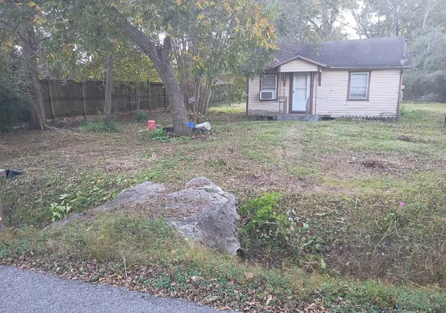 2nd image of 9631 Maxroy St, Houston, TX 77088 | MLS# 72702609