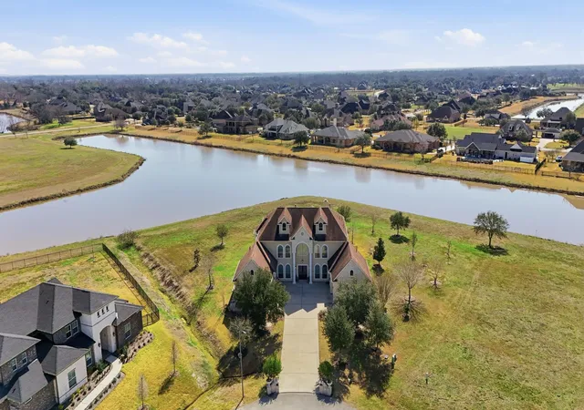 Photo 3 of Mansion for sale at 3902 Paseo Campanario Dr, Richmond, TX 77406 | MLS# 18319191 | Listing updated on 2026-09-05