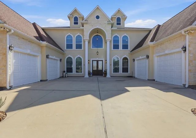 Photo 3 of Single family home for sale at 3902 Paseo Campanario Dr, Richmond, TX 77406 | MLS# 18319191 | Listing updated on 2026-09-05
